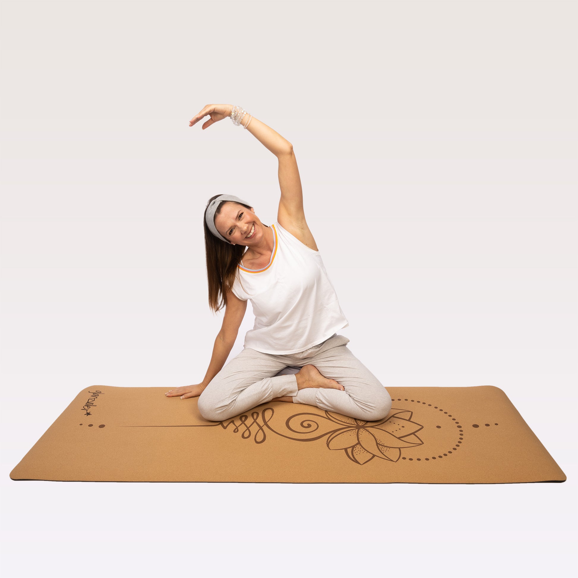 Glanzvoller-Yogamatte-318798-30521 Lotus Kork mit Evita